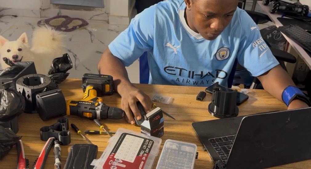 Manipulator Assembly